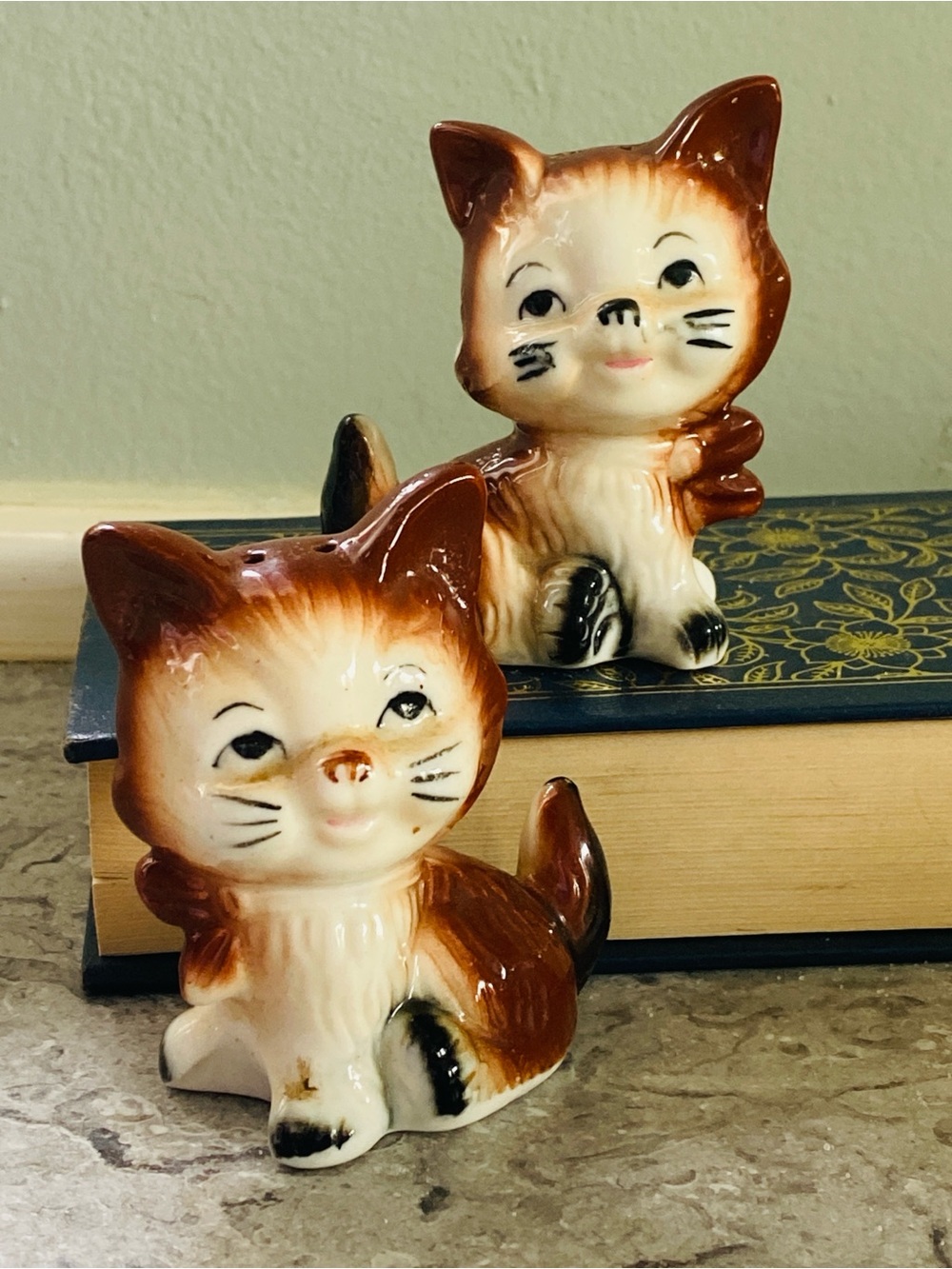 Cat Salt and pepper Pair - Cute kitschy kittens